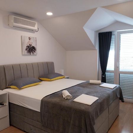 Apartments Rose Loboja Makarska Buitenkant foto